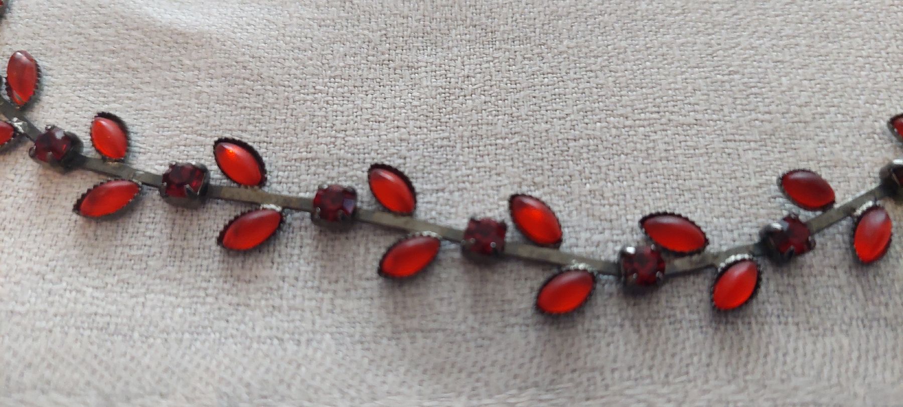 Catenine: Rote vintage Halskette – Usato da Safenwil venduto da fra_t5c9 1
