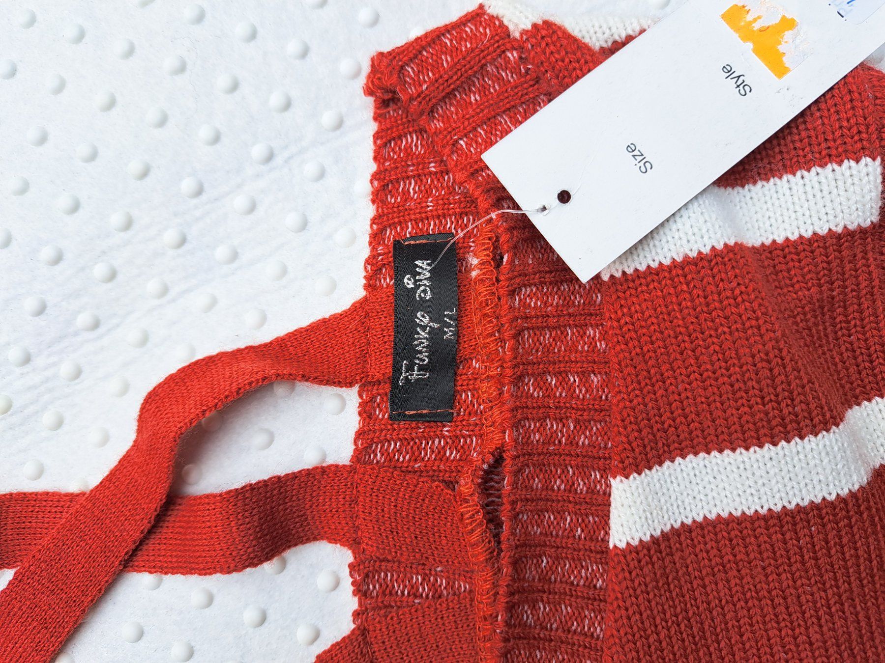 Pulls & Sweat-shirts: NEU! Pullover gestreift, "Funky Diva" Grösse M – Neuf (Voir description) à Gysenstein par joshuas81 3