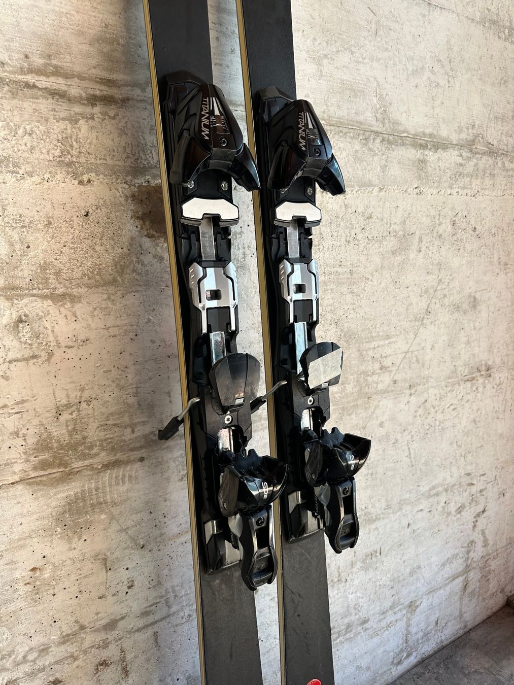 AK Ski Sci: AK Ski RED 176CM – Usato da Emmenbrücke venduto da karkarkar 3