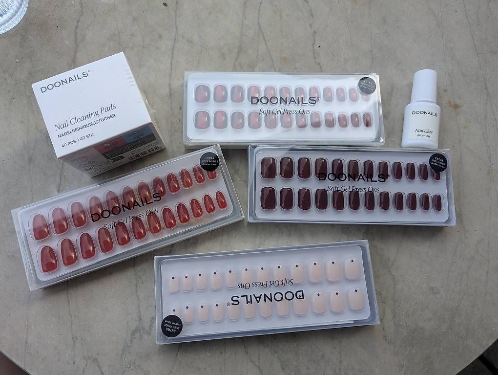 Künstliche Fingernägel: Doonails Soft Gel Press Ons Set – Neu und originalverpackt aus Zürich von lin_6dtc