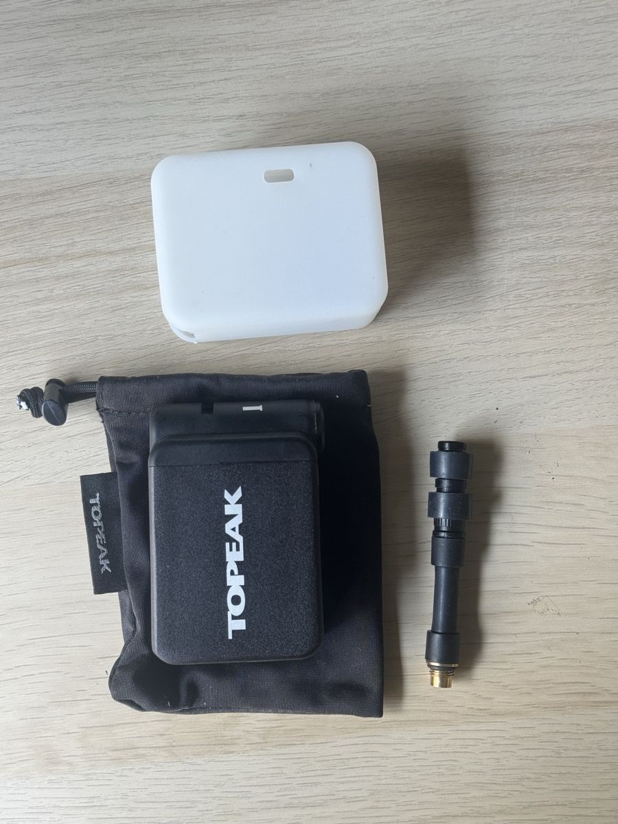 Topeak Pumpen: Topeak E-Booster Digital Elektrische Velopumpe – Neu (gemäss Beschreibung) aus Zürich von gcc8810 2