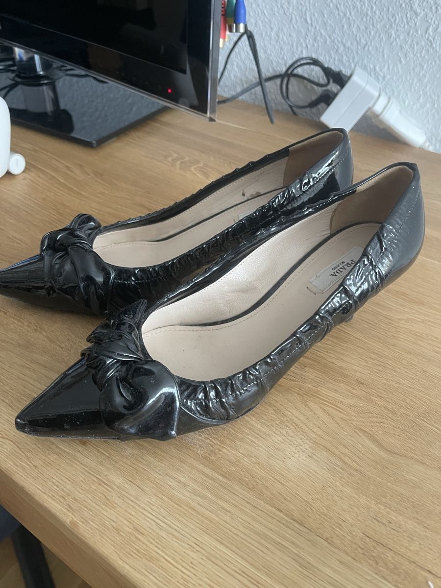 Prada Scarpe da donna: Prada Schuh Lackleder Schwarz, Grösse 36.5 – Usato da Horgen venduto da sel_qc25