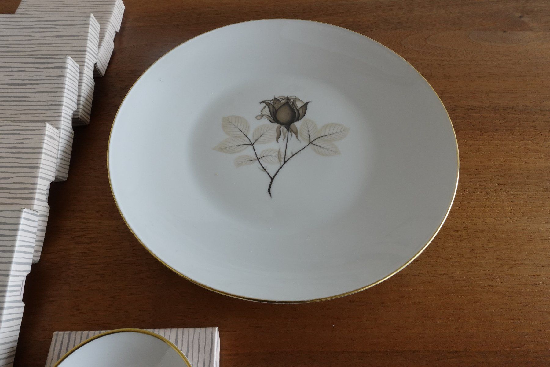 Rosenthal Set di piatti: ORIGINAL ROSENTHAL TELLER-SET - 7-TEILIG -  UNGEBRAUCHT – Nuovo (secondo la descrizione) da Chur venduto da CH-CHUR 1