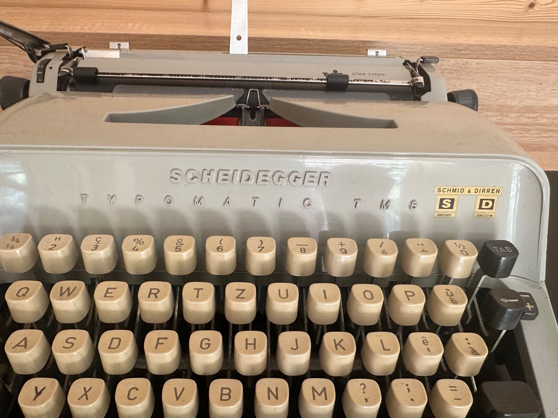Schreibmaschinen: Machine à écrire – Gebraucht aus Val-d'Illiez von bubulgum21 2