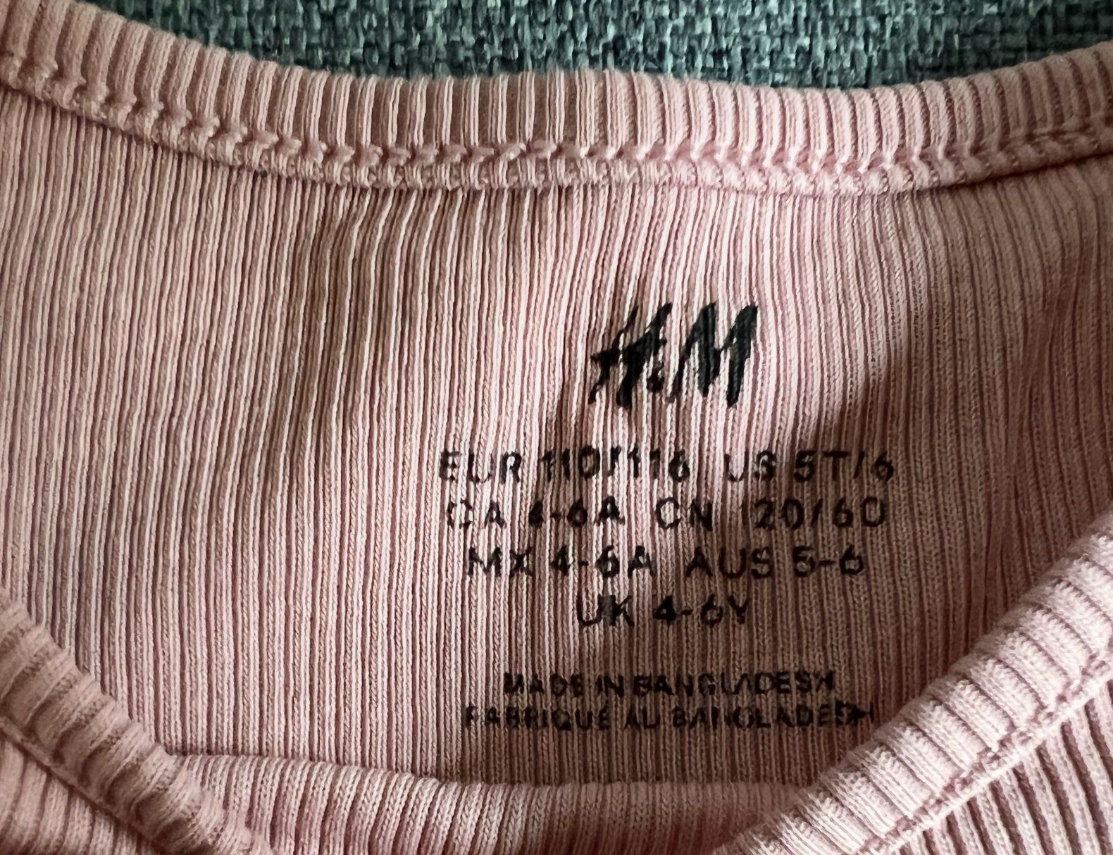 H&M Blusen, T-Shirts & Tops: H&M T-shirt Kinder Gr.110/116 – Gebraucht aus Zürich von normanprice 1