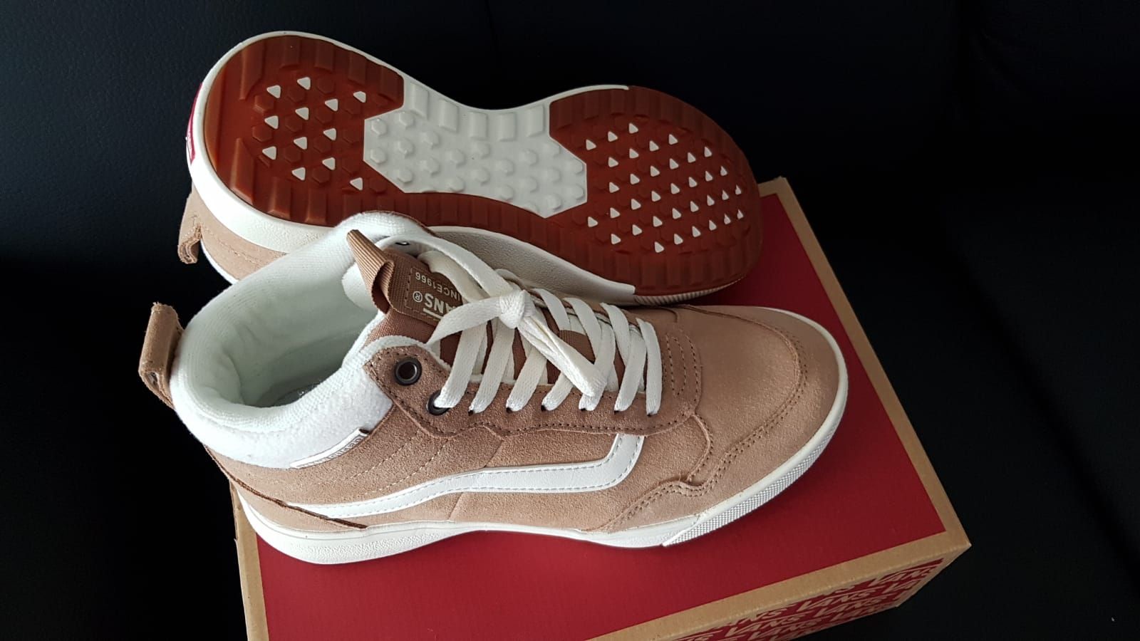 Vans Chaussures hommes: Vans Range Exp Hi Gr.38,5,Leder. – Neuf avec emballage d'origine à Zürich par ata_c8nh 3