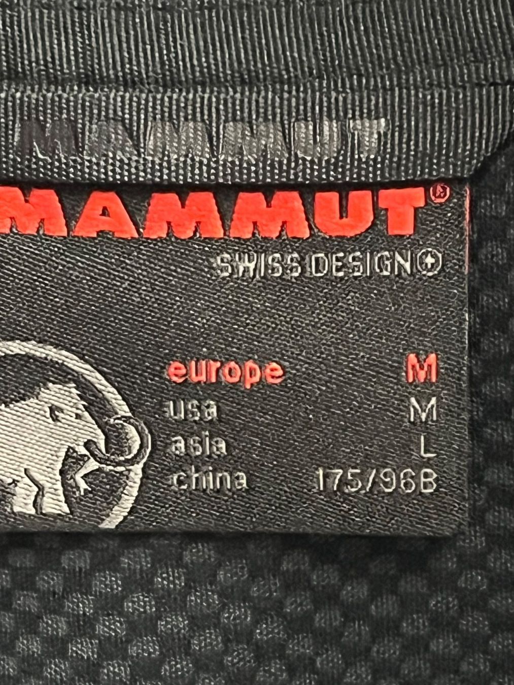Mammut Gilet & Giacche: MAMMUT Weste ULTIMATE schwarz, GORE Windstopper, GrM/50 – Nuovo e nell'imballaggio originale da Adliswil venduto da vette56 4