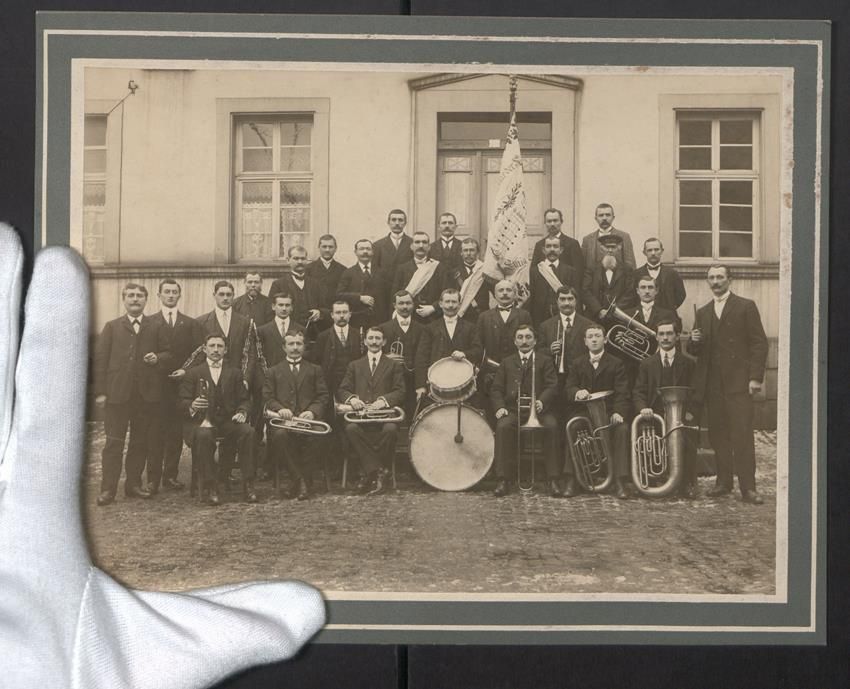 Fotografie &  Plakate: Fotografie Männer Blas-Kapelle mit Inst – Gebraucht aus Berlin von bartko-reher