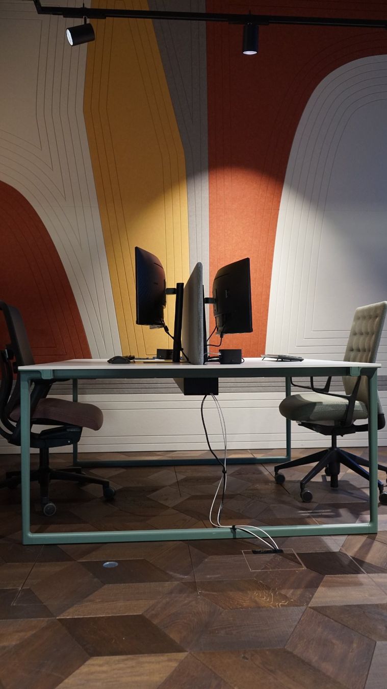 Schreibtische: TOA 3S Workstation - Pedrali – Gebraucht aus Cham von BeyondDesign 1