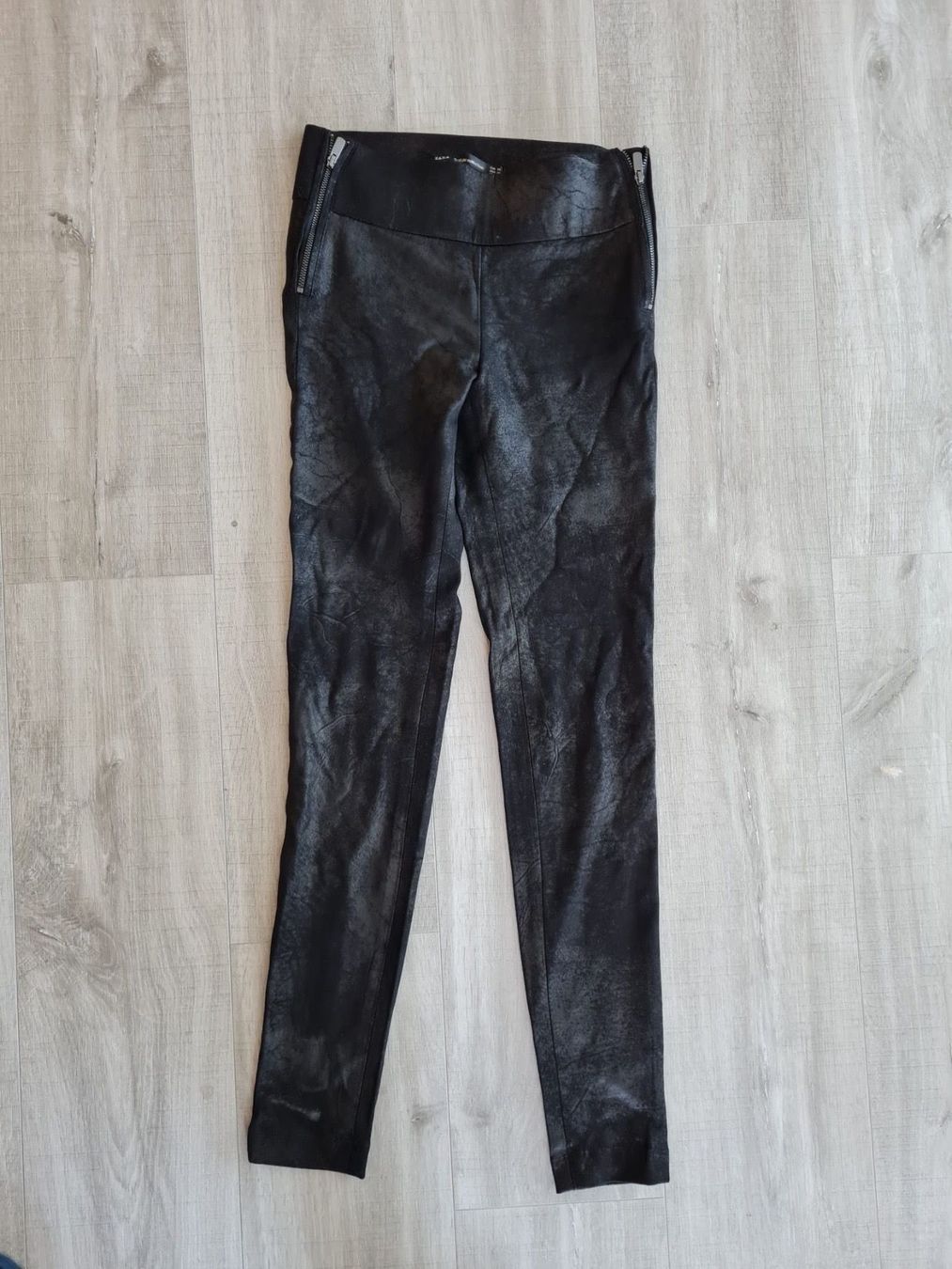 Zara Leggings: Leggins Zara XS – Nuovo (secondo la descrizione) da Schafisheim venduto da inf_5dtw
