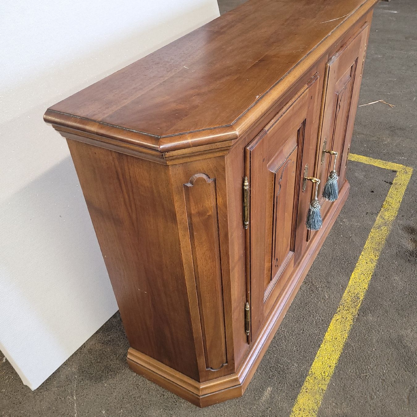 Cassettiere: antikes sideboard möbelschrank nussbaum – Usato da Reichenburg venduto da AK_78 1