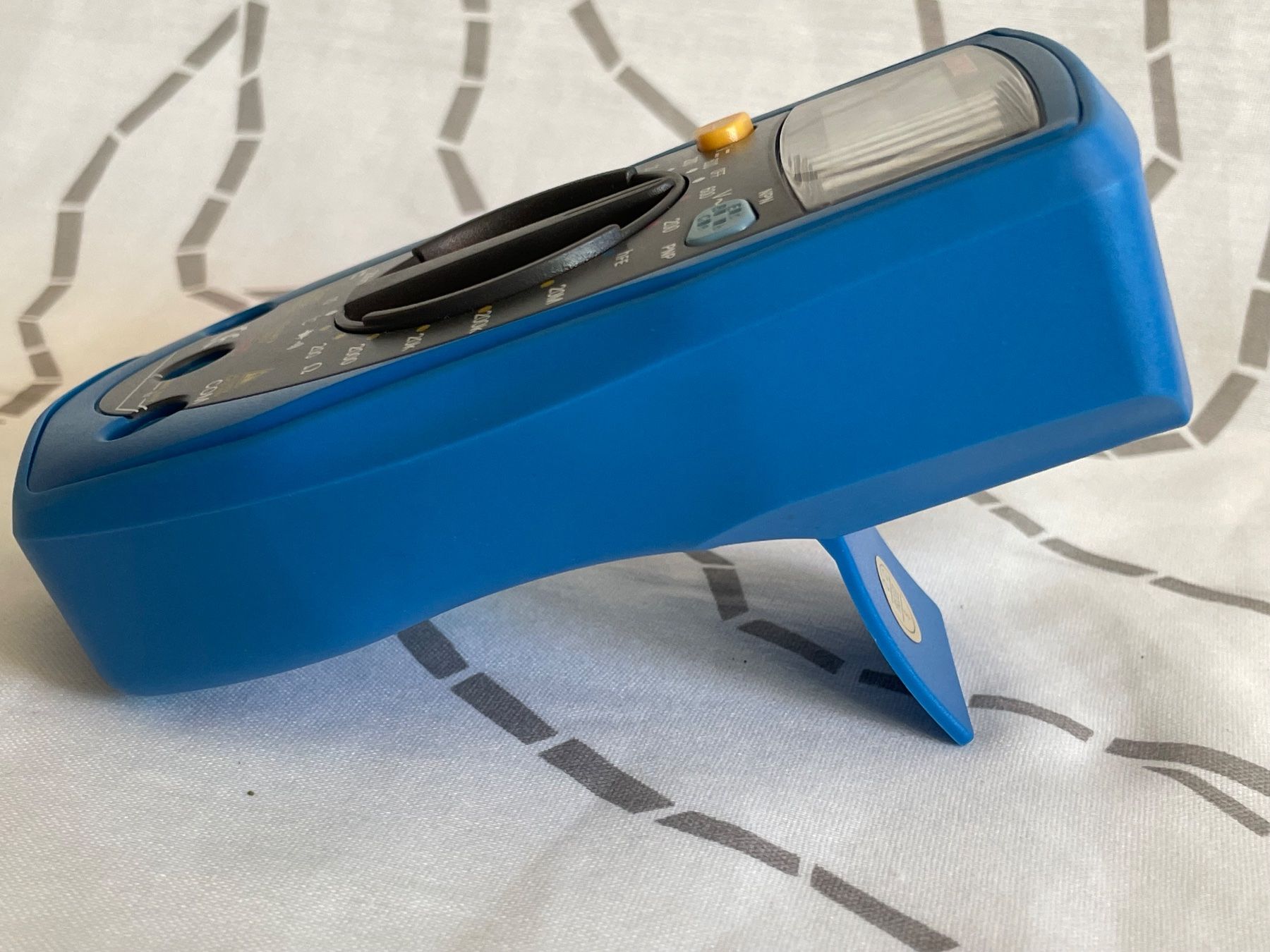 Voltcraft Mesurer: Multimeter Voltcraft VC140 – D'occasion à Rafz par stg101 1