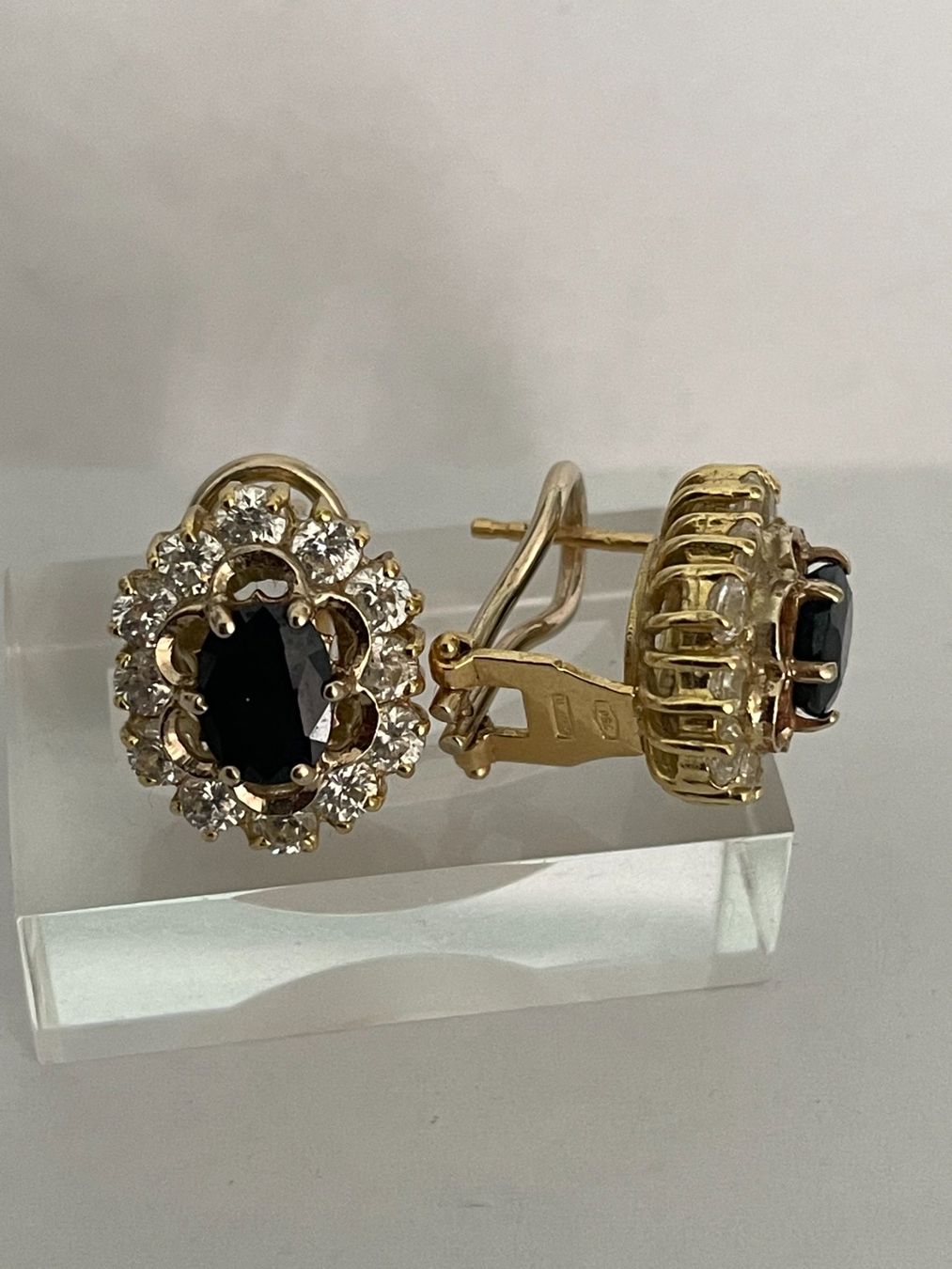Orecchini pendenti & Orecchini a lobo: Antike Gold Ohrstecker/-clips – Usato da Muttenz venduto da einfach-schoen