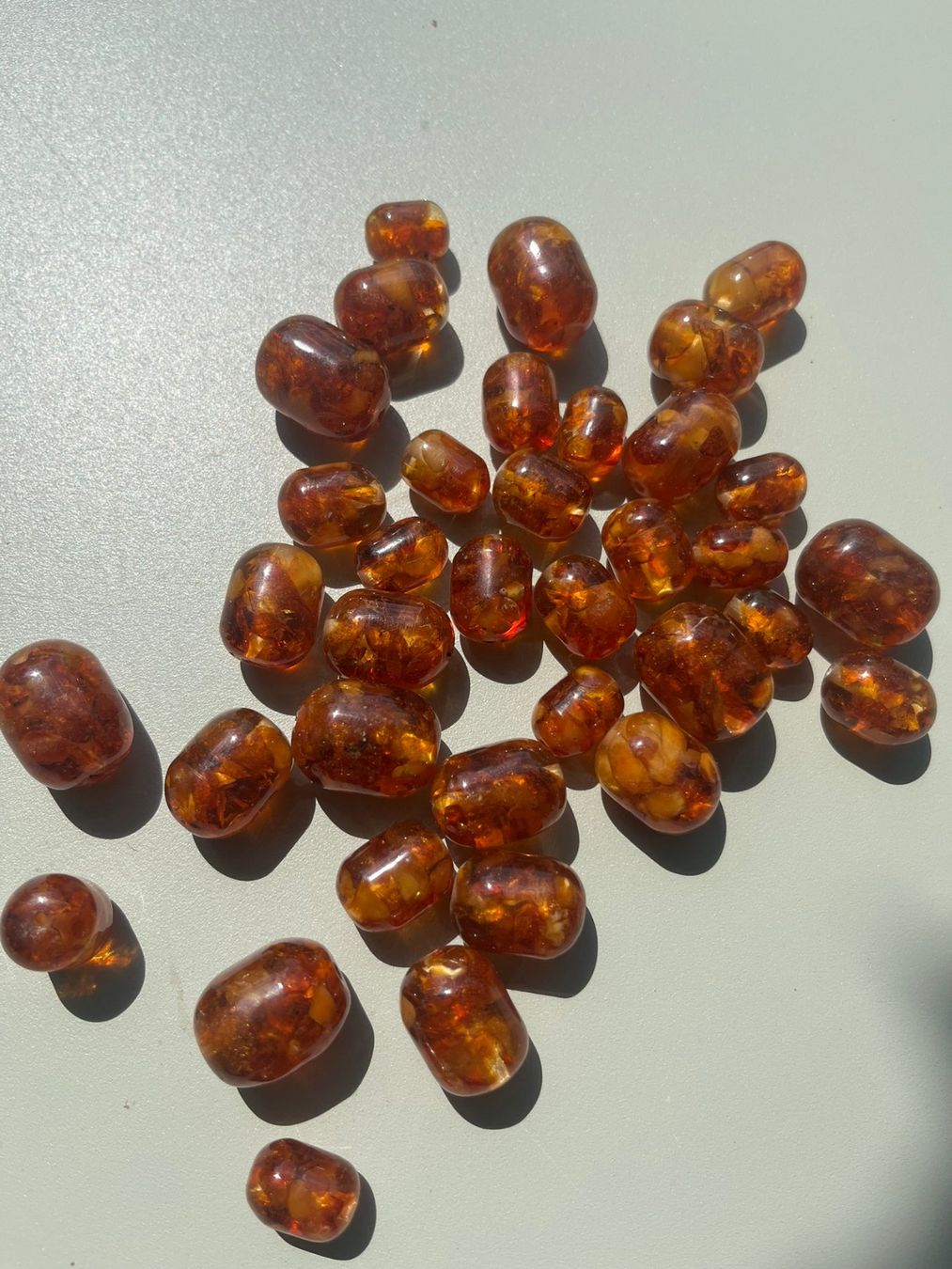 Catenine: Geschliffene Bernstein Kugeln ca. 100g – Usato da Zofingen venduto da Bigron