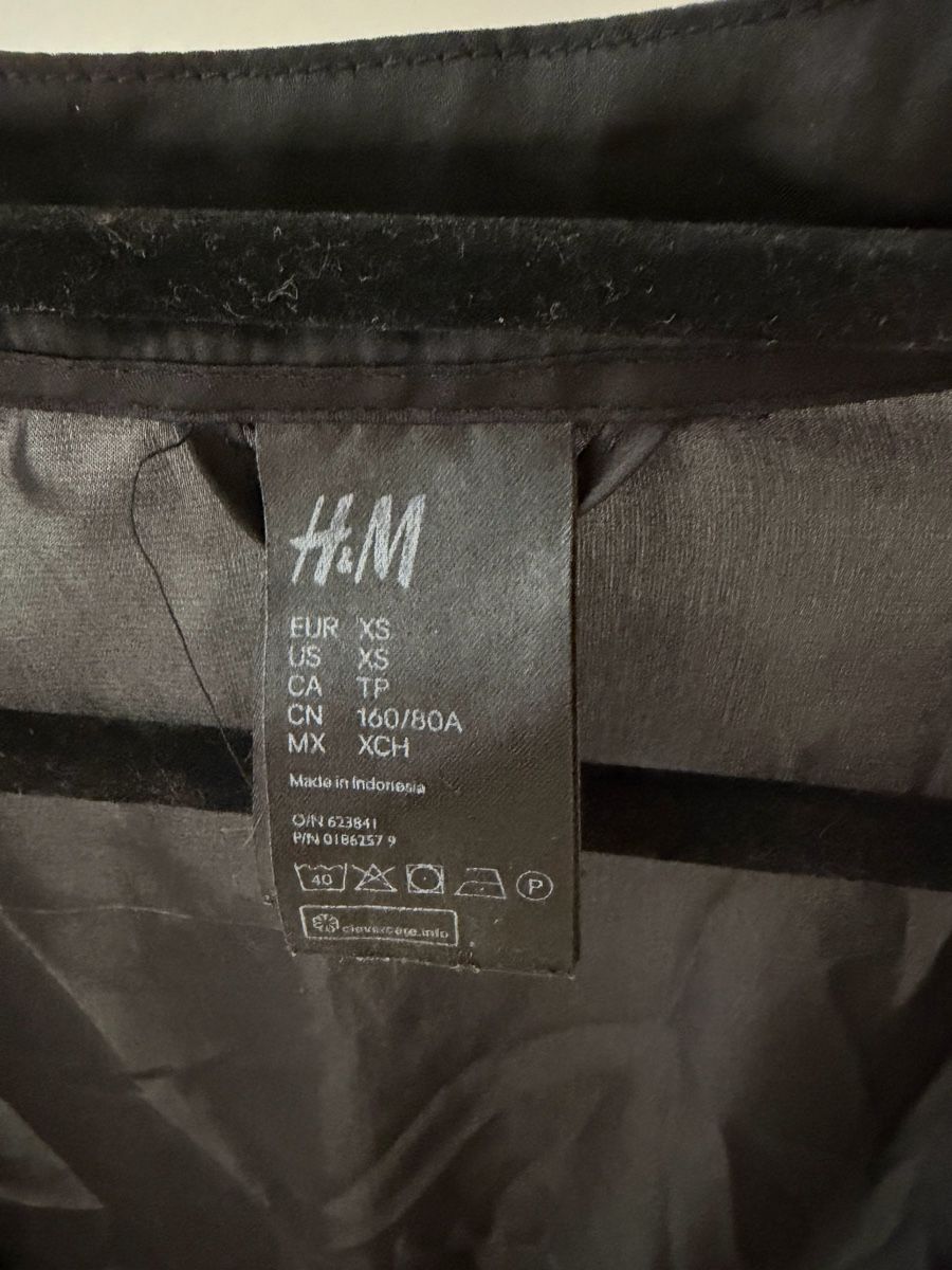 H&M Accappatoi: Bademattel in Satinoptik – Usato da Zürich venduto da malo_8 2