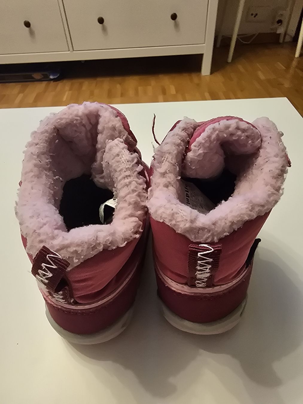 Scarpe per ragazze: Winterspielen Grösse 23 – Usato da Klingnau venduto da GiiNii95 2