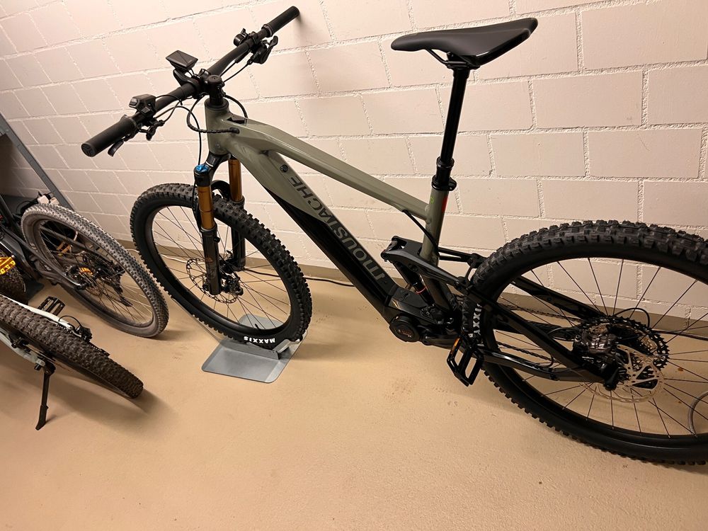 Moustache Velos: E-Bike Moustache Game9  Rahmengrösse XL 750-Wh Mit Garantie* – Gebraucht aus Sarnen von Pologti6