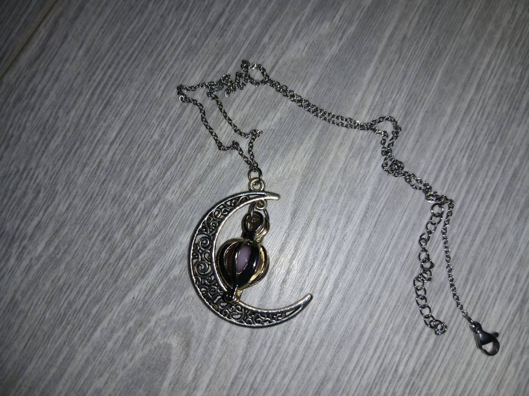 Ketten: Collier lune – Gebraucht aus Salvan von Lunedefeu 1