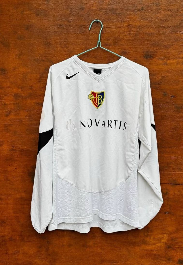 Canottiere & Pantaloni: FC BASEL MATCH WORN ISSUE UEFA CUP 2005/2006 AWAY DEGEN – Usato da grandvaux venduto da SwissOnTracksHO