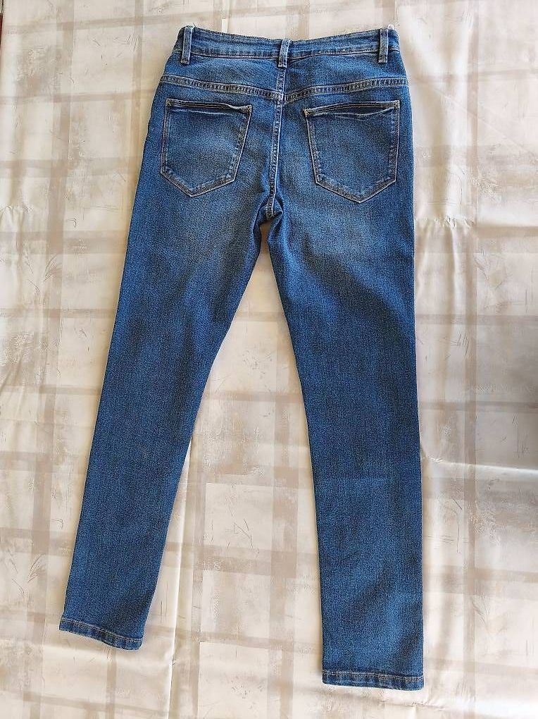 Hosen: 2 Jeans in Grösse 158 – Gebraucht aus Eschlikon TG von schwellbi 2