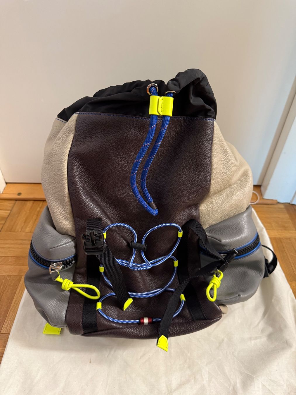Bally Rucksäcke: Sac à dos Bally en cuire de veau – Neu (gemäss Beschreibung) aus Genève von Igoreuf 3