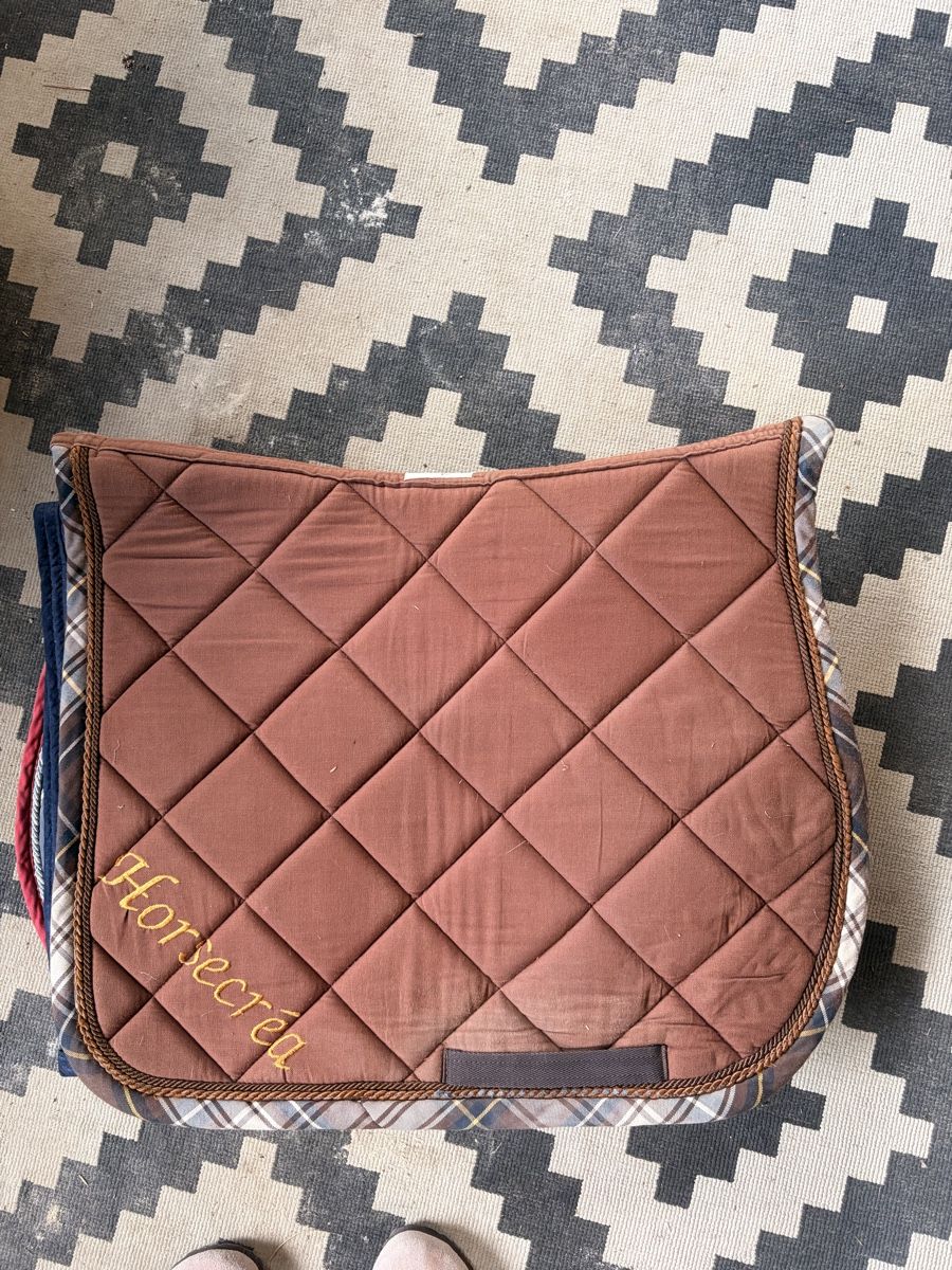 Sattel & Sattelzubehör: Tapis brun – Gebraucht aus Lavigny von Lea_9rxv