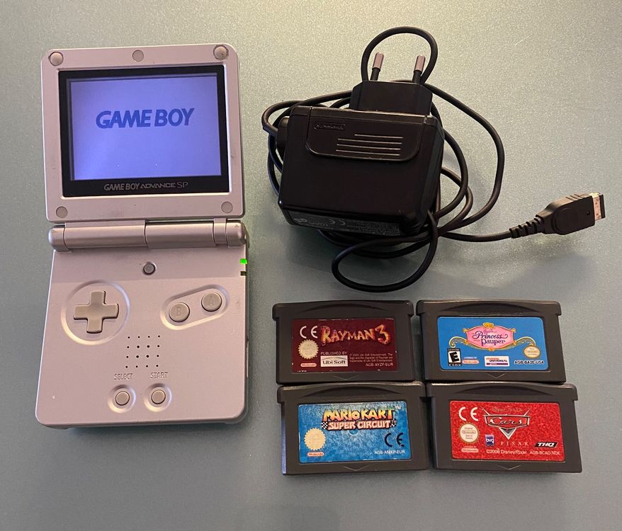 Gameboy Advance SP mit Ladekabel und 4 Games (Mario Kart) Kaufen auf