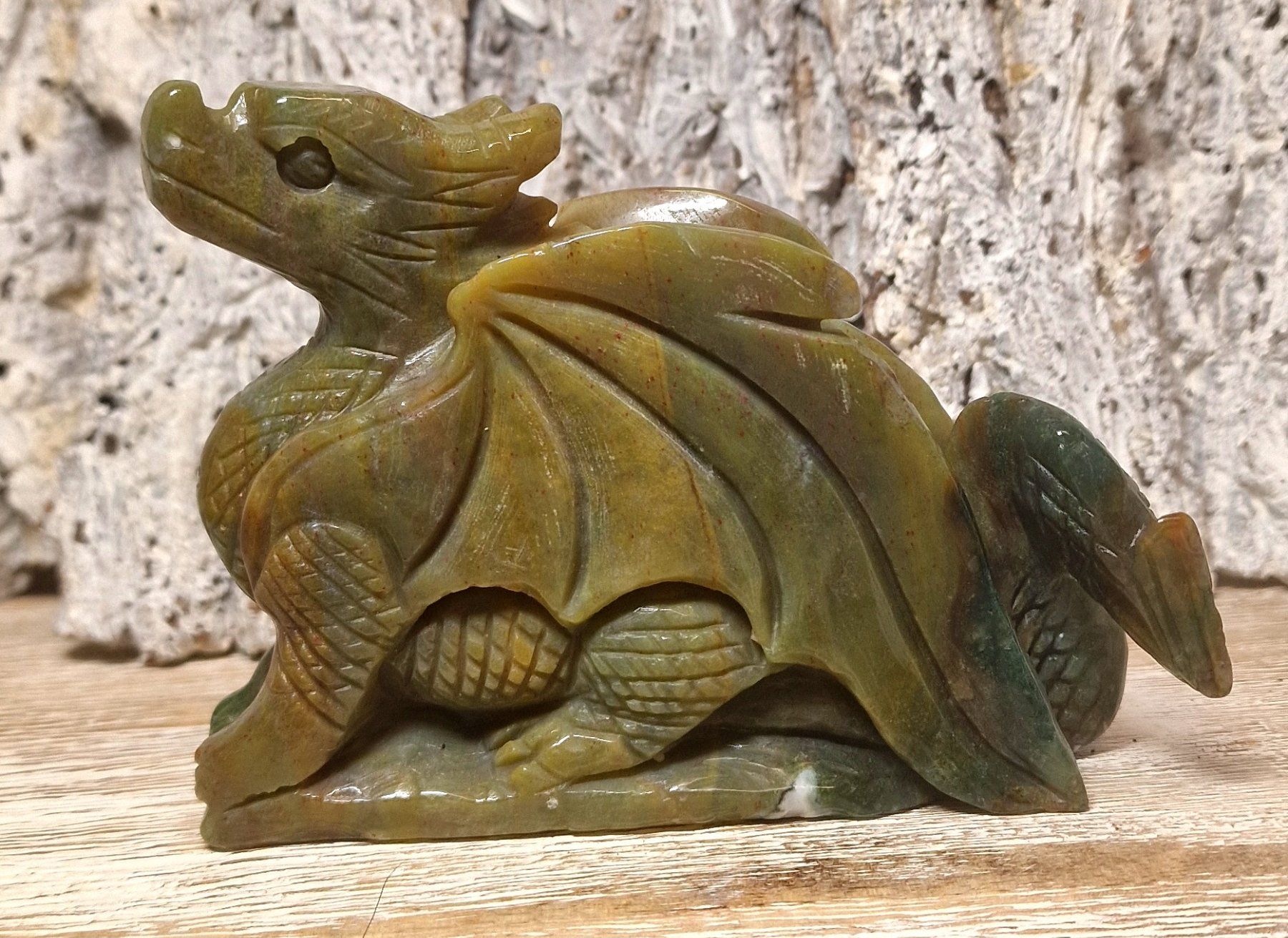 Minerali & Pietre curative: Drache aus Ozeanjaspis 510g – Nuovo (secondo la descrizione) da Matzingen venduto da Shay_Crystalz
