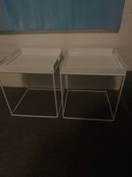 Beistelltische mit abnehmbaren Tablett, weisses Metall