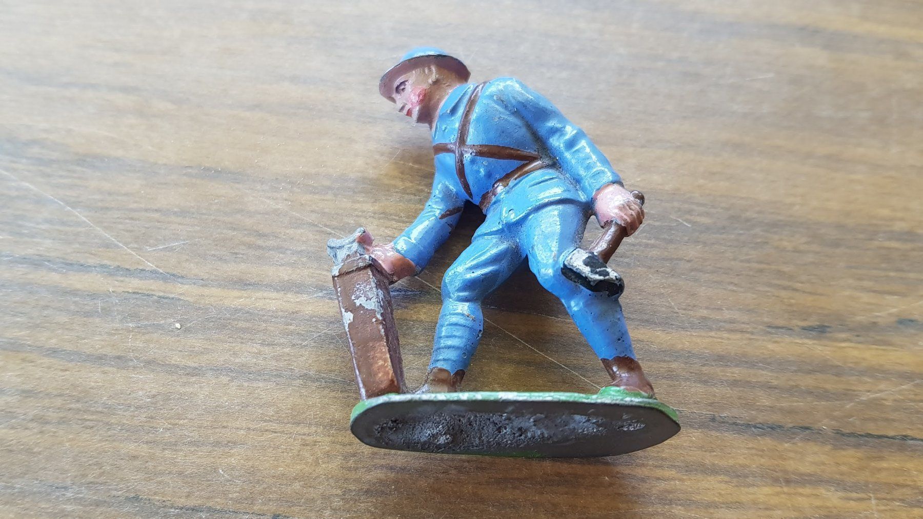 Figuren: Zinnfigur antik - Soldat Nr.1 – Gebraucht aus Mörschwil von antiksalon 5