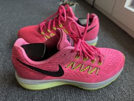 Nike Air Zoom Vomero femme taille 41 rose