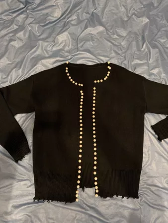 Strickjacke schwarz mit Perlenbesatz guter Zustand M