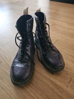 2nd hand violet dr. Martens