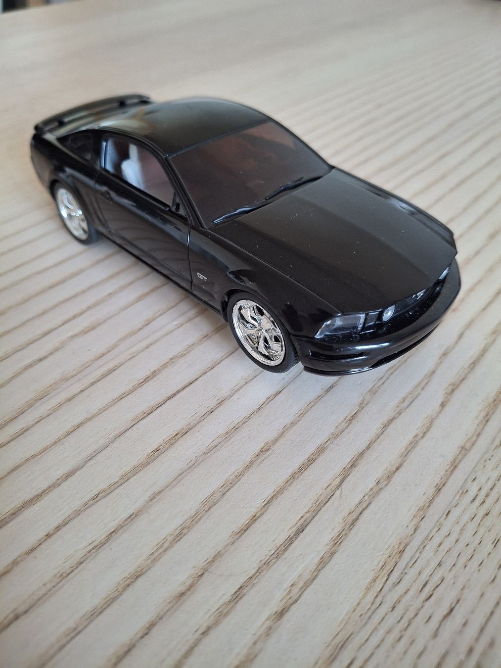 Carrera Modellini d'auto: Carrera Ford Mustang GT 2005 – Usato da Dietikon venduto da mbell24 3