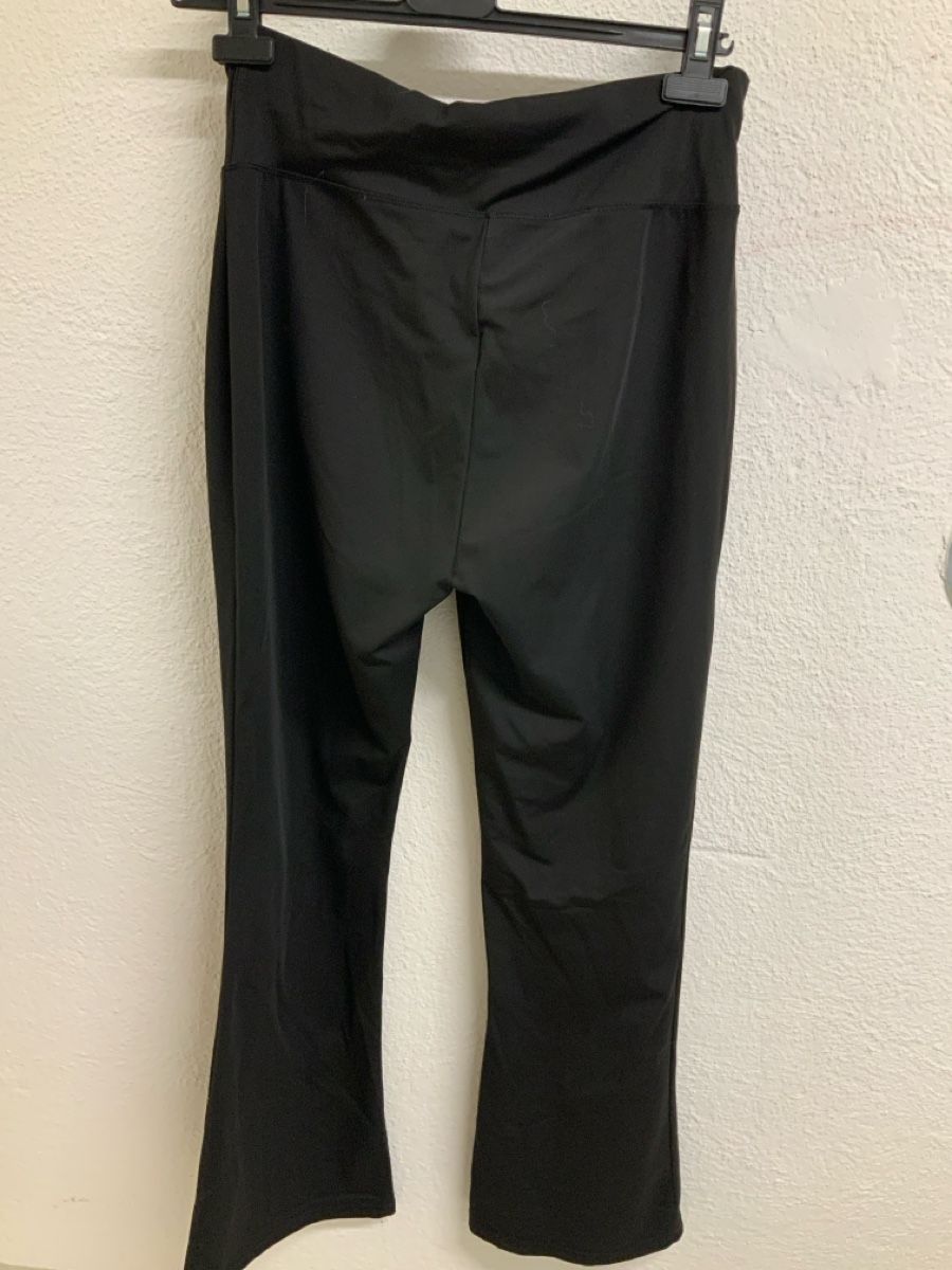 Hosen: Hosen schwarz Grösse L  – Gebraucht aus Wallisellen von AS.TZ. 2