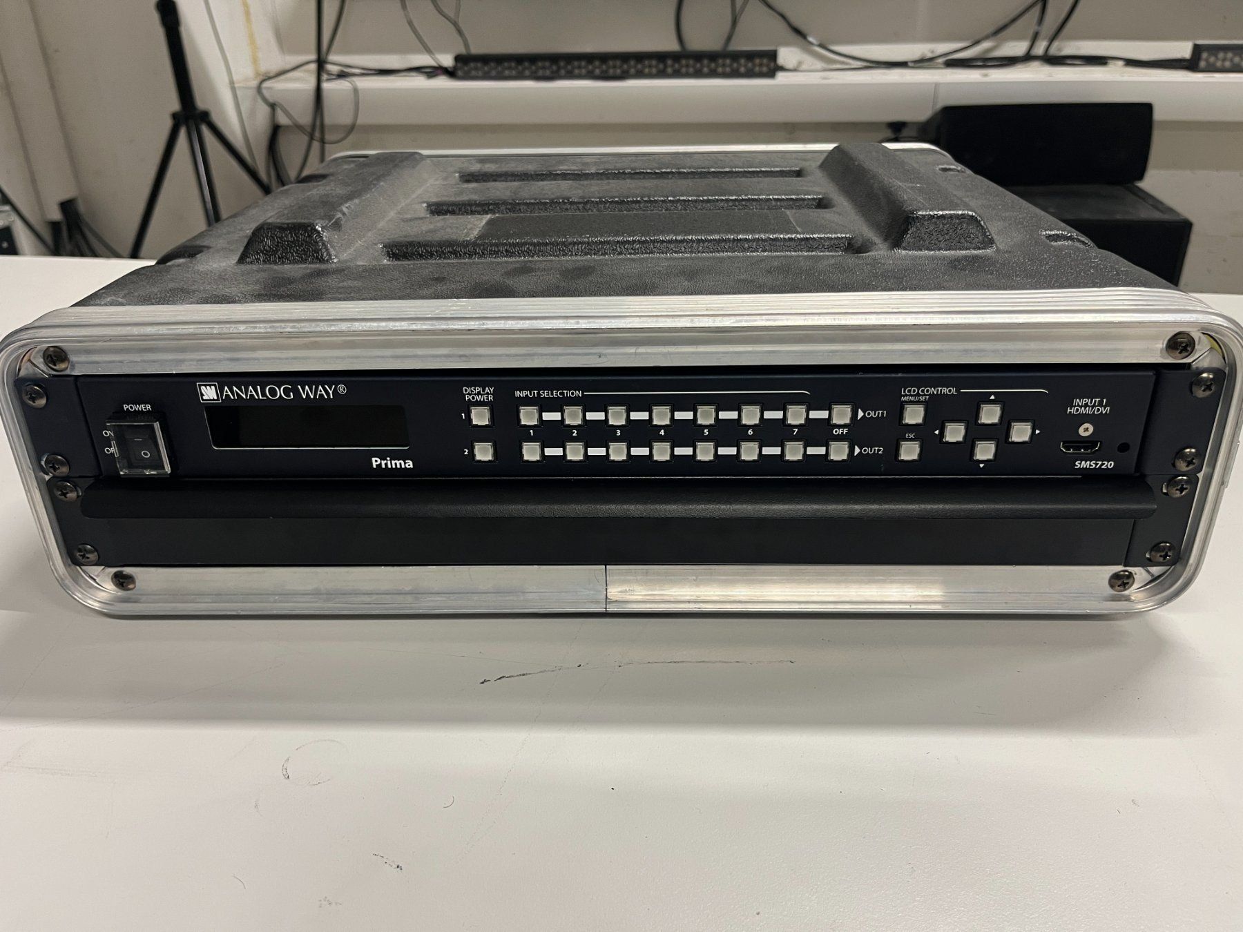 Konverter: Analog Way SMS720 Seamless Matrix Scaler – Gebraucht aus Neuenkirch von audioballs