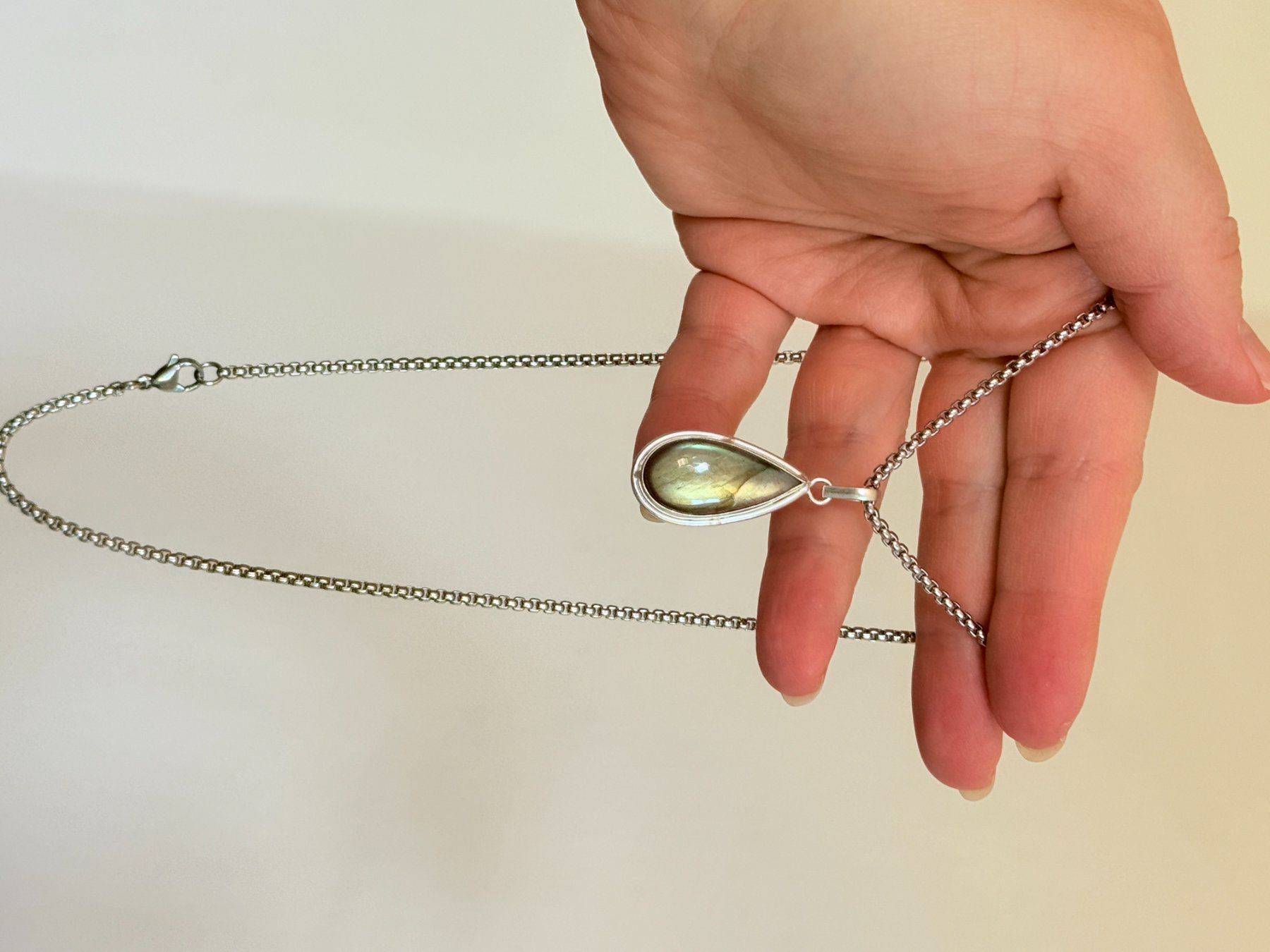 Catenine: Collier labradorite, élégant et tendance ✨ – Nuovo e nell'imballaggio originale da Genève venduto da AWWA 8