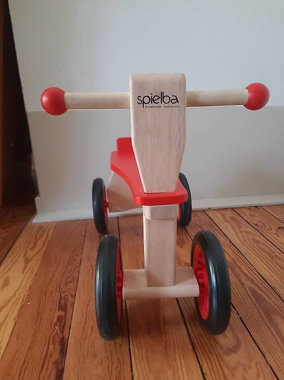 Véhicules pour enfants: Quadricycle en bois – D'occasion à Neuchâtel par Bykarl_Neuchatel 1
