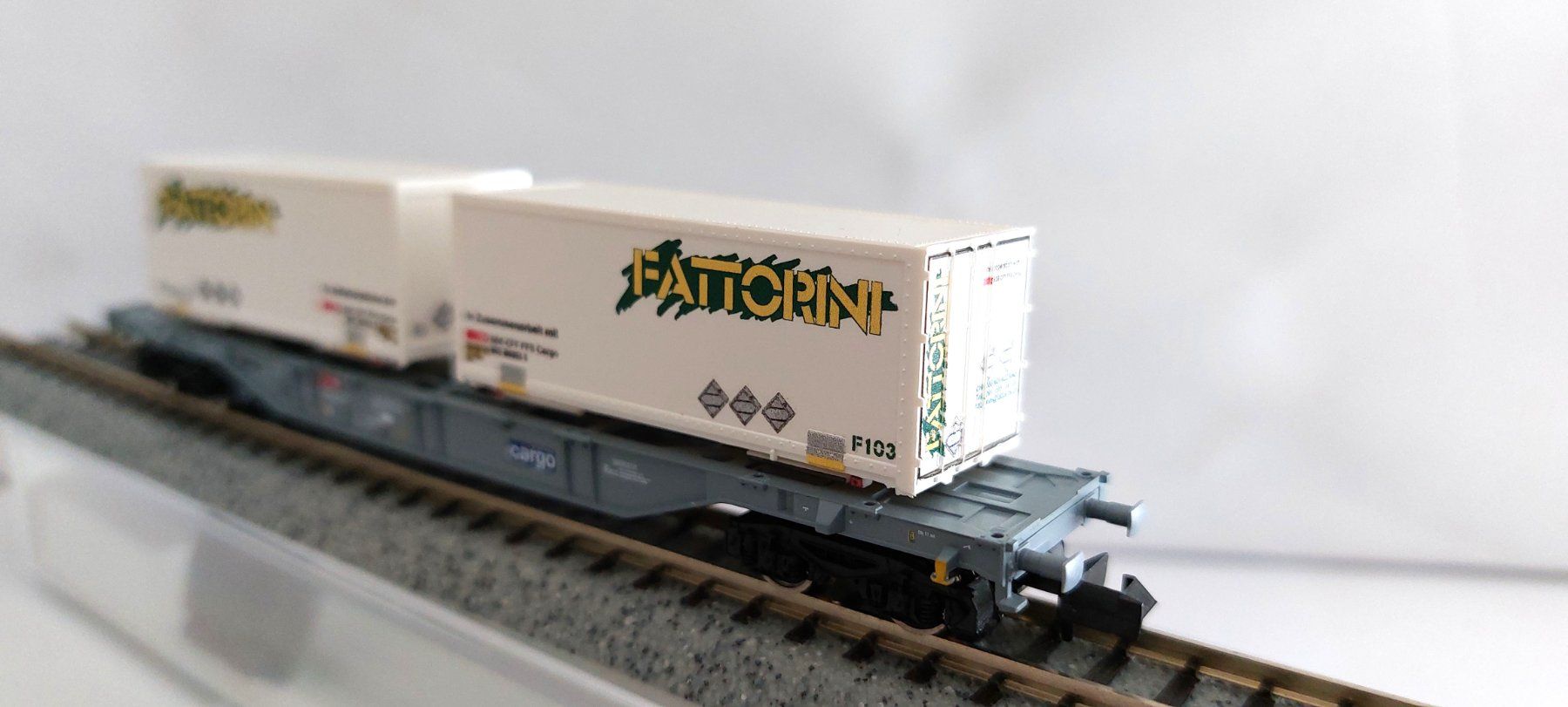 Fleischmann Modellini di ferrovie: Fleischmann SBB Containertragwagen " FATTORINI " – Nuovo (secondo la descrizione) da Biberist venduto da Ntrains 2