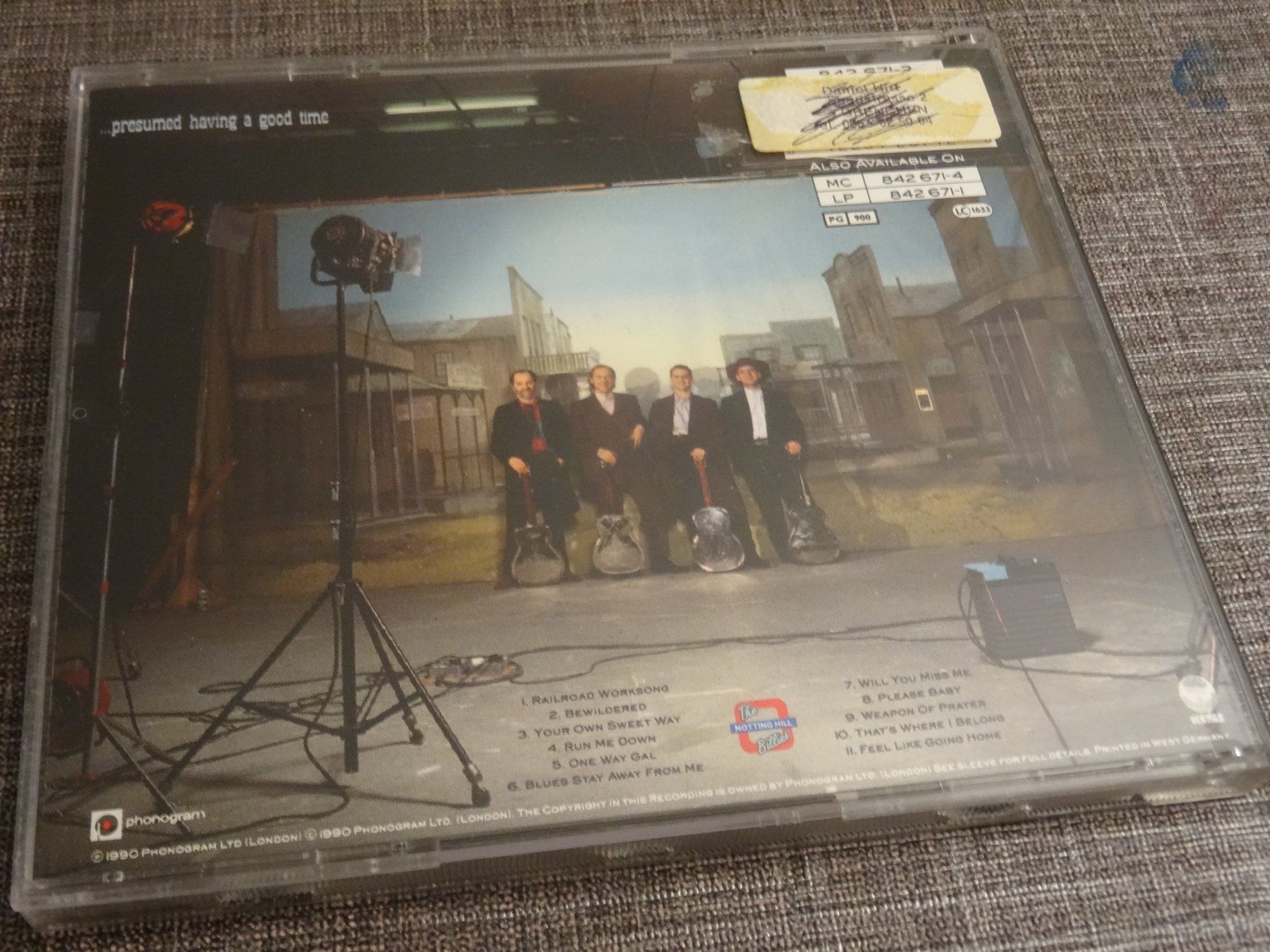 CD: The Notting Hillbillies - Missing... CD – Usato da Olten venduto da Disc-Ausverkauf 1