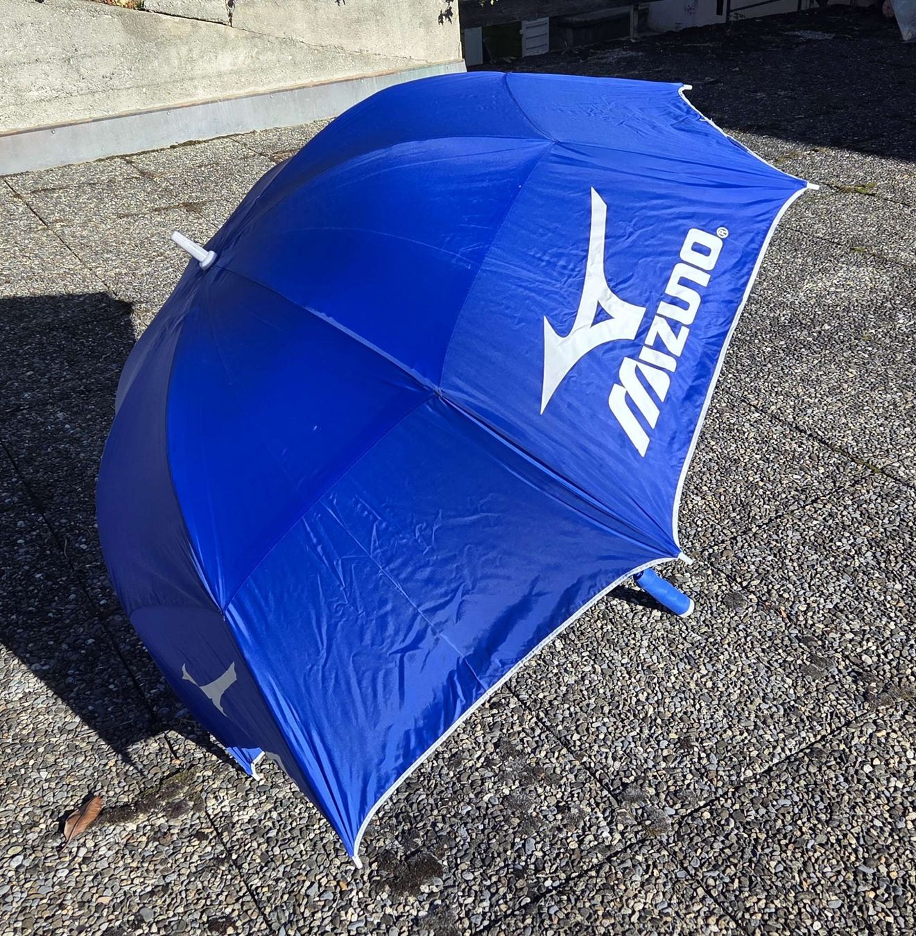 Ombrelli: Parapluie de golf Mizuno bleu – Usato da Botyre (Ayent) venduto da Viperine