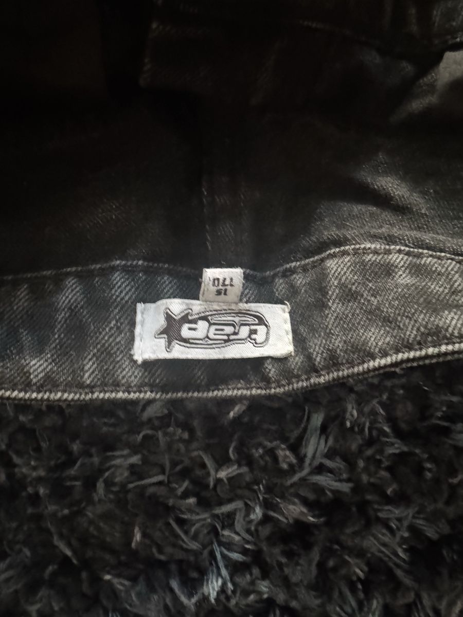 Jeans: Trapstar slimfit Jeans – Usato da Luzern venduto da Neonpigeon 2