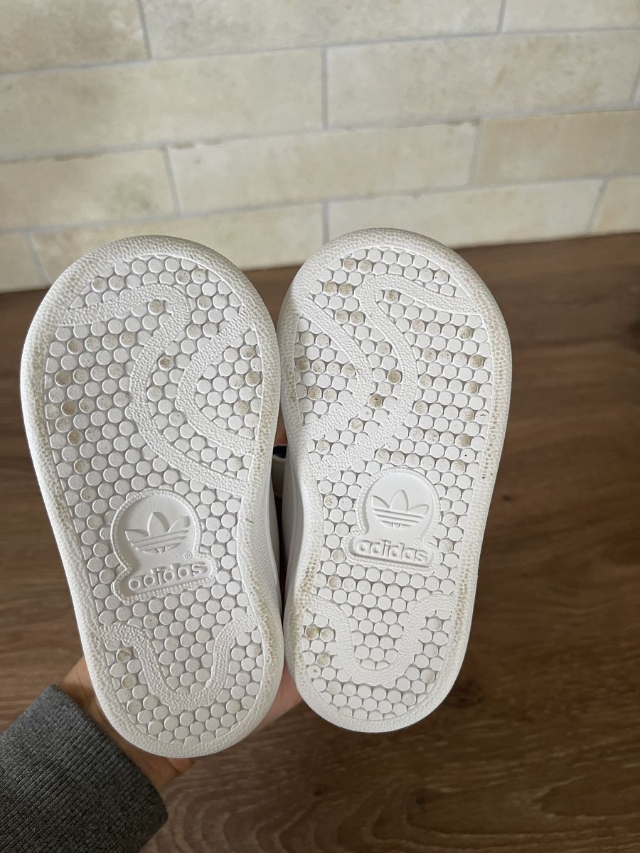Adidas Scarpe per ragazzi: Adidas Stan Smith Gr. 20 – Nuovo (secondo la descrizione) da Kölliken venduto da ErmelindaE 2