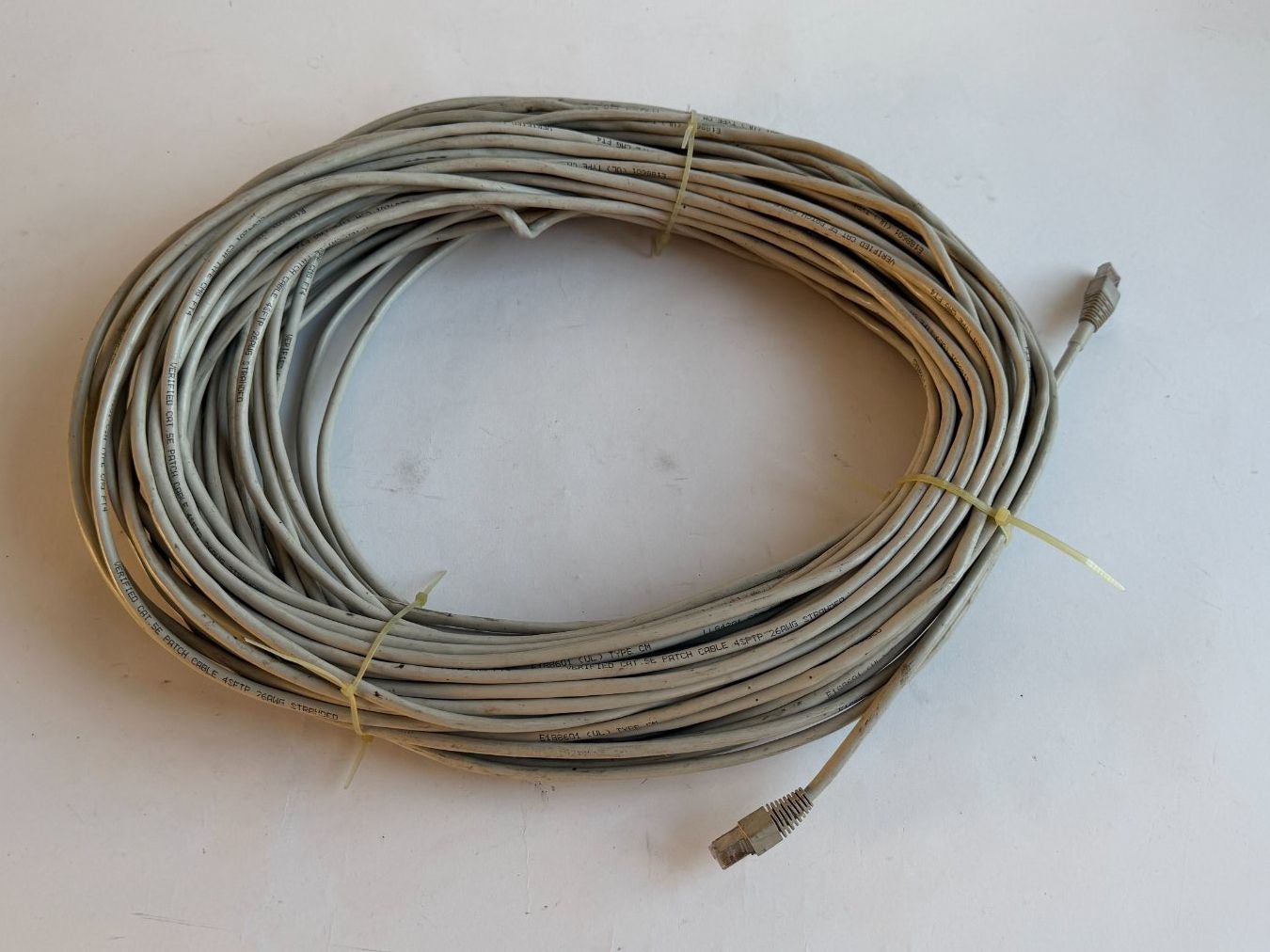 Kabel: Netzwerkkabel 45-50m – Gebraucht aus Huttwil von Thoste