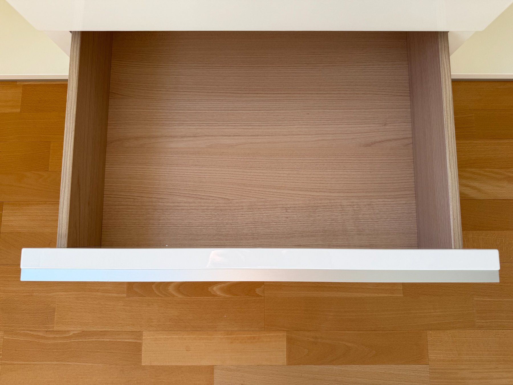 Cassettiere: High-end lacquered dresser – Usato da Zug venduto da wil_h6ld 8