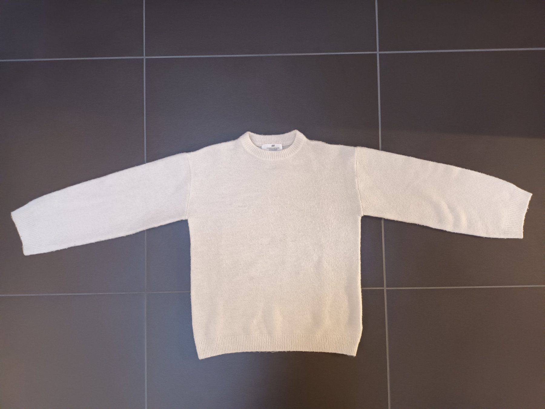 H&M Pulls et sweat-shirts: Pullover Langarm Gr. 134/140 – D'occasion à Ried-Muotathal par lufo