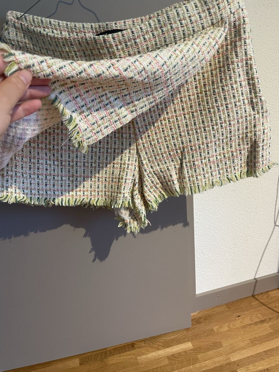 Zara Hosen: Zara Shorts Gr.L – Neu (gemäss Beschreibung) aus Zürich von Mary233 1