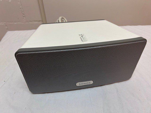 Sonos Lautsprecher: Sonos Play:3 – Wireless Lautsprecher – Gebraucht aus Bülach von Jaslec4