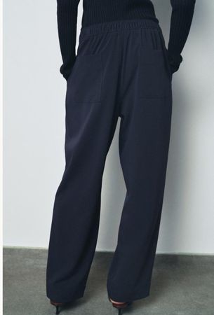 Zara fliessende gerade Hose dunkelblau Grösse M NEU