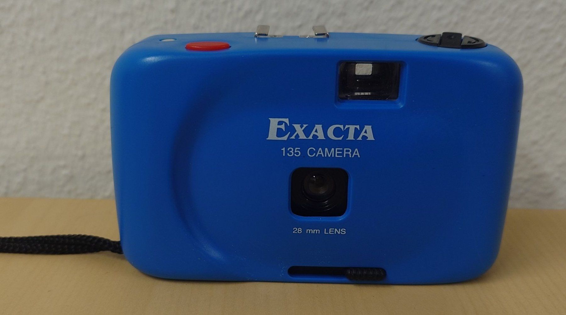 Fotocamera: Kompaktkamera Exacta 135, f28mm, ca. 1990er – Usato da Ostermundigen venduto da Chrisascht